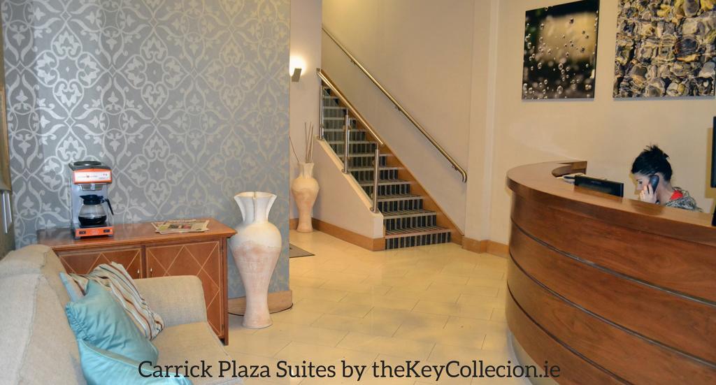 Carrick Plaza Suites And Apartments ภายนอก รูปภาพ